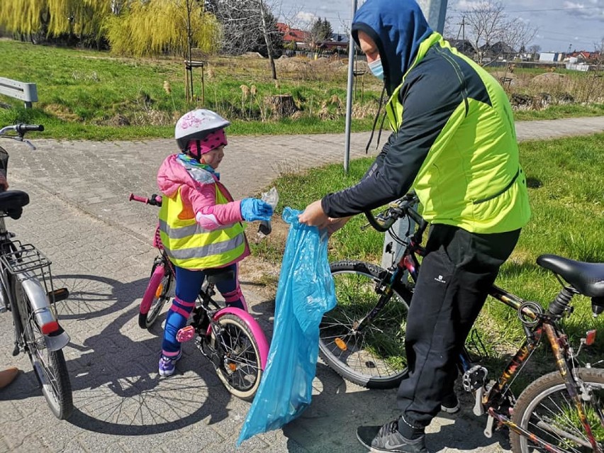 Cykliści posprzątali ścieżki, ale już dziś zapowiadają, że to nie ostatnia taka akcja!