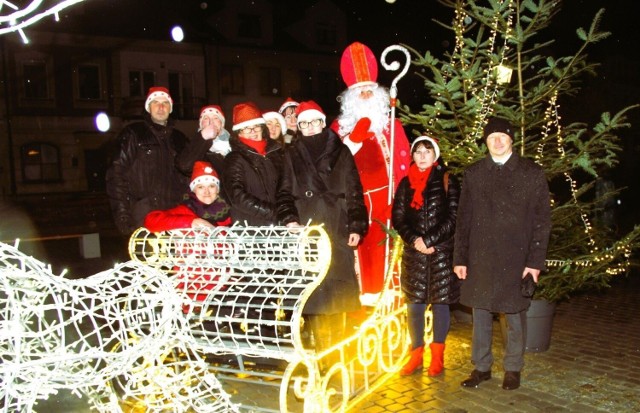 Zabawa mikołajkowa na opatowskim rynku. Zobacz zdjęcia z imprezy