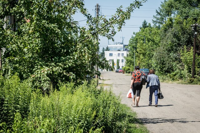 Bydgoszcz złożyła wnioski na remont 20 ulic w mieście w ramach dofinansowania z Rządowego Funduszu Dróg Lokalnych. Władze zapowiadają, że jeżeli dostaną wsparcie w wysokości 30 mln zł, prace budowlane ruszą w przyszłym roku. Na zdjęciu - ul. Charzykowska