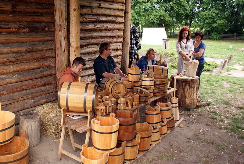 II Międzynarodowy Festiwal Słowian i Waregów w kaliskim Grodzie Piastów. Zobacz film i zdjęcia