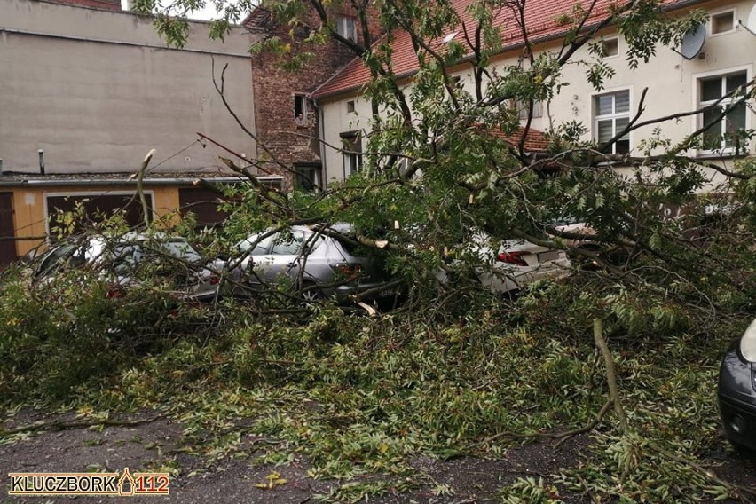 Skutki wichury w Kluczborku.