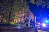 Pożar przy ul. Szczygła w Gdańsku. Paliło się poddasze dwukondygnacyjnego pustostanu [wideo]