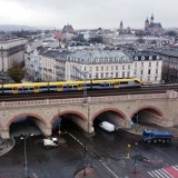 Kraków. Przebudowa wiaduktu pod Halą Targową oficjalnie zakończona, ale na kolei dzieje się jeszcze sporo