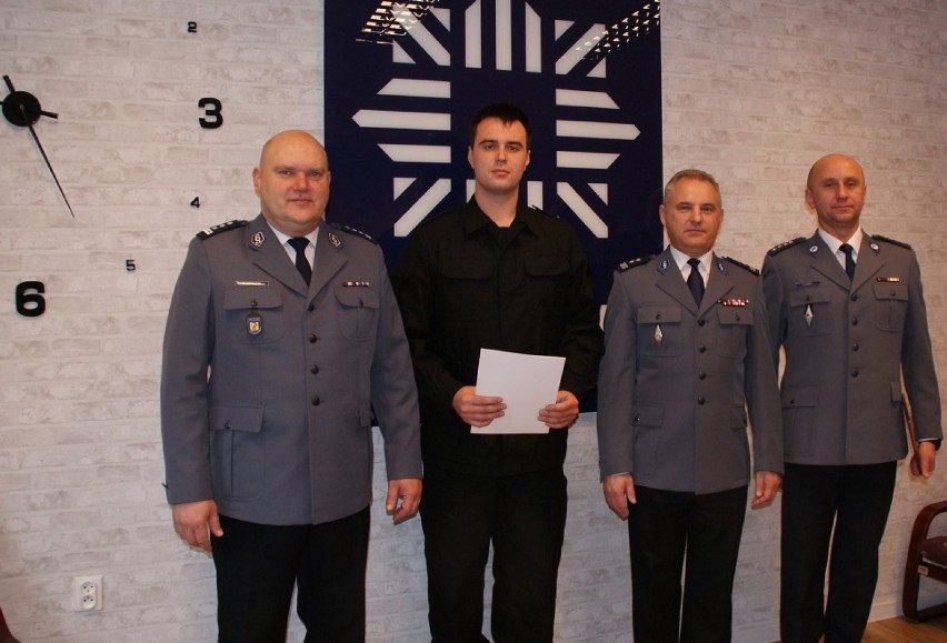 Ślubowanie nowego policjanta w KPP w Radomsku
