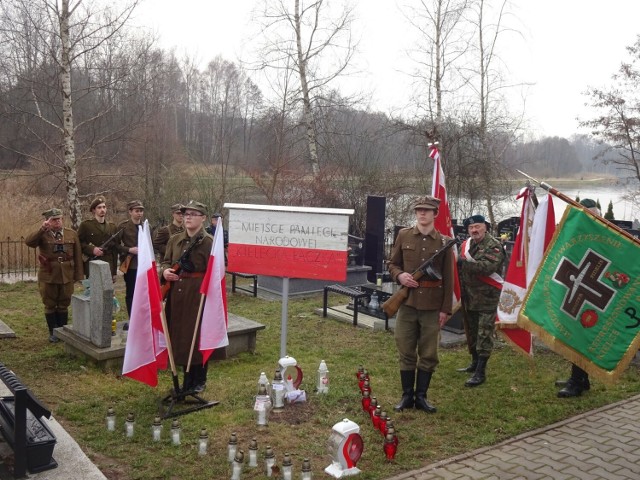 W piątek, 1 marca w Kielcach zainicjowano obchody Narodowego Dniem Pamięci Żołnierzy Wyklętych. Rozpoczęły się one na cmentarzu Kielce-Piaski.