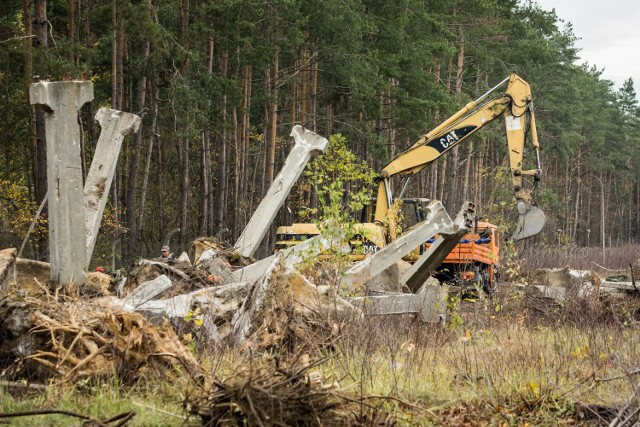 Na budowie przedszkola na terenie Bydgoskiego parku Przemysłowo Technologicznego ma dochodzić do nieprawidłowości - teren inwestycji nie został ogrodzony. O sytuacji powiadomiono nadzór budowlany, a nawet... policję.