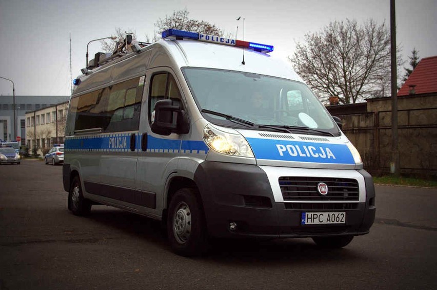 Nowoczesny Ambulans Pogotowia Ruchu Drogowego trafi do inowrocławskiej policji [ZDJĘCIA + FILM]