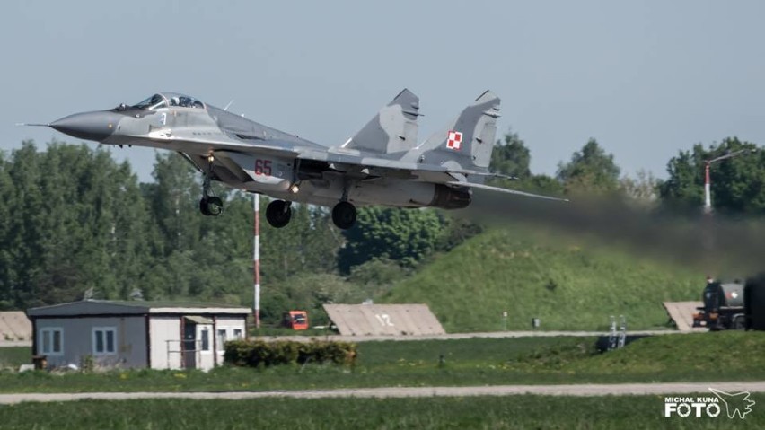 Malborski MiG 29 na Lotniczej Majówce w Iławie. Stąd startowały też Biało-Czerwone Iskry [ZDJĘCIA]