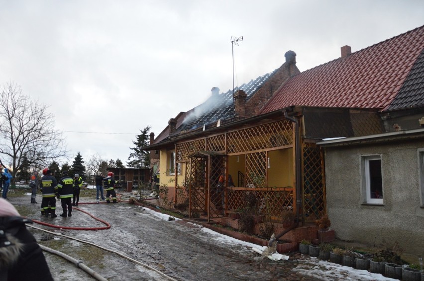 Pożar w Przedmościu. Stodoła spłonęła, dom uratowali