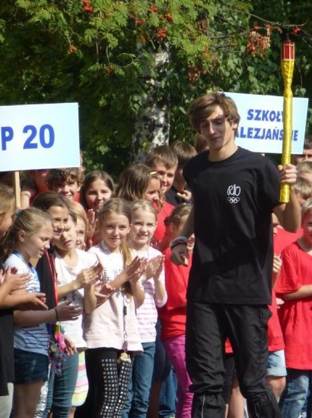 Ceremonia otwarcia Ratajskich Igrzysk Olimpijskich odbyła się w Szkole Podstawowej nr 20