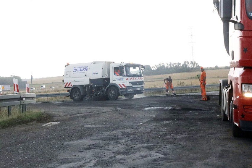 Zamknięty jest zjazd z autostrady A4 w Mikołajowicach, zwanym "Koskowickim"