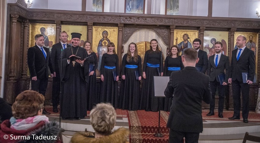 Anielskie głosy wypełniły prawosławną cerkiew w Stargardzie. Odbyło się "Mikołajkowe kolędowanie - pieśni liturgiczne, kolędy i pastorałki"