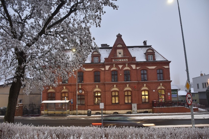 Zima w Człuchowie - budynek poczty