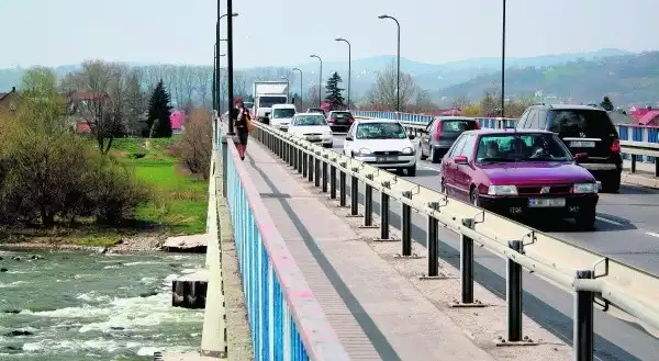 Most heleński musi wystarczyć kierowcom przez najbliższe lata. Czy wytrzyma takie natężenie ruchu?