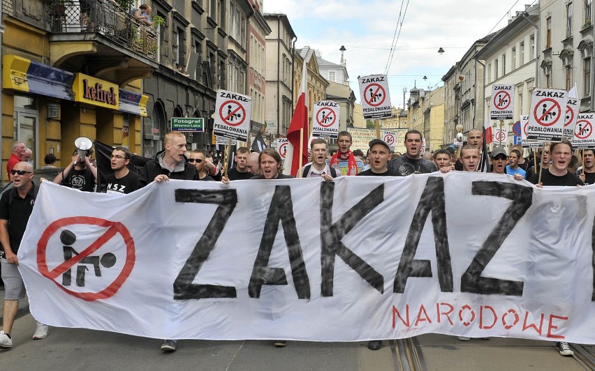 Kraków: Marsz Równości i Manifestacja w Obronie Tradycyjnej Rodziny [ZDJĘCIA]