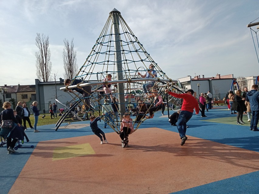 Plac zabaw przy Parku Strzeleckim w Tarnowie to ulubione...