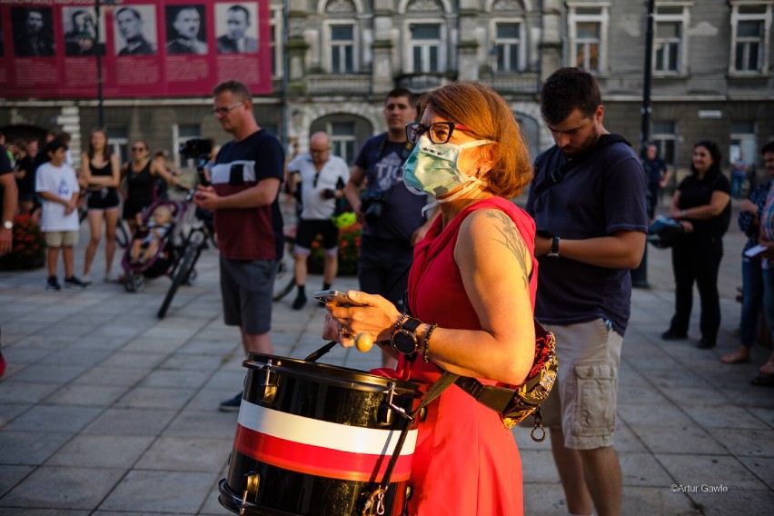 Czwartkowy (12 sierpnia) protest na Placu Sobieskiego w...