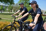 Policyjne patrole rowerowe na ulicach Suwałk  