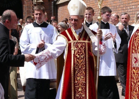 Ruda Śląska: Relikwie Jana Pawła II będą w parafii w Bielszowicach. W sobotę uroczystość