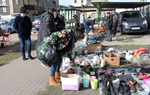 Na "Pchlim targu" w Grudziądzu pojawiło się sporo asortymentu tematycznie związanego z nadchodzącą Wielkanocą