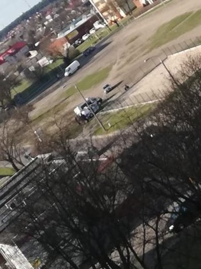 Akcja policji na placu cyrkowym we Włocławku. Dwie osoby zatrzymane [zdjęcia]