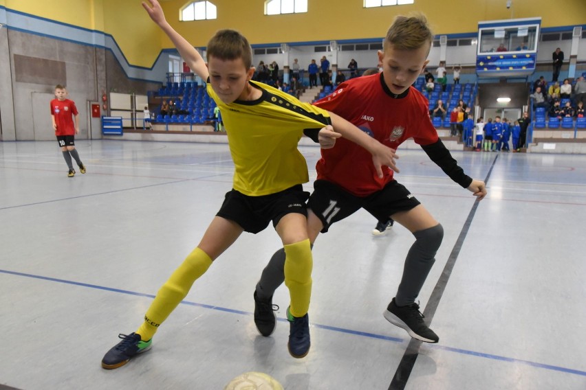 W hali widowiskowo-sportowej w Międzyrzeczu w dniu 14...