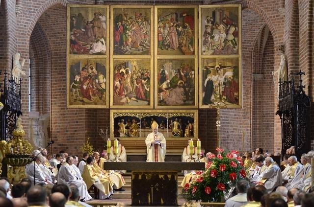 Wielki Czwartek: Msza Św. Krzyżma w Katedrze [ZDJĘCIA, WIDEO]