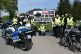 "Patrz w lusterka - motocykle są wszędzie!" - stowarzyszenie MOTO Człuchów i człuchowska policja przeprowadziły akcję wśród kierowców aut