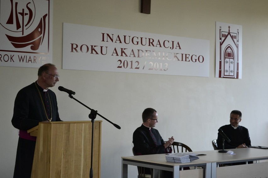 W Pelplinie Nuncjusz Apostolski w  Polsce na inauguracji Roku Wiary i roku akademickiego WSD