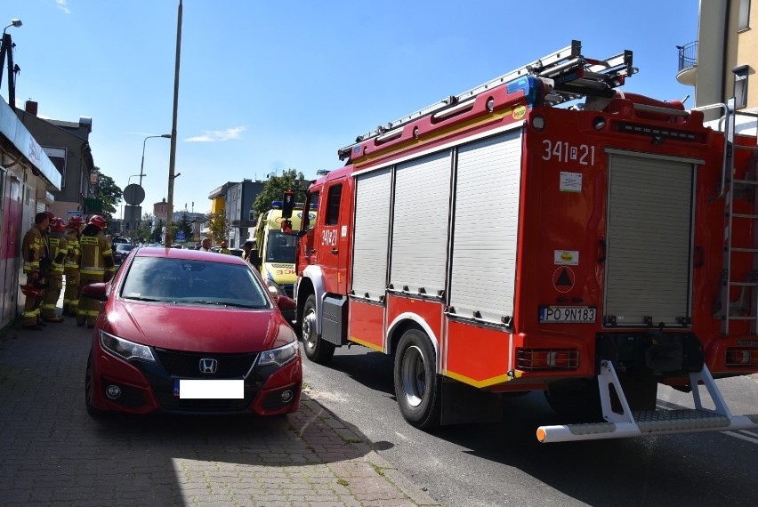 Zderzenie samochodów na skrzyżowaniu ulic Staszica i Legionów. ZDJĘCIA