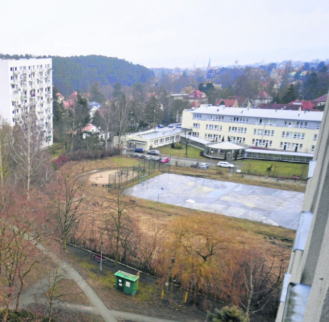 Mieszkańcy Osiedla Mickiewicza w Sopocie nie chcą, by Zakład Opiekuńczo-Leczniczy powstał w ich sąsiedztwie kosztem boiska