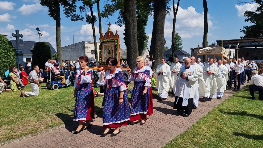 Odpust w Sanktuarium w Lubecku. Zjawiło się wielu parafian i pielgrzymów. Zobacz ZDJĘCIA