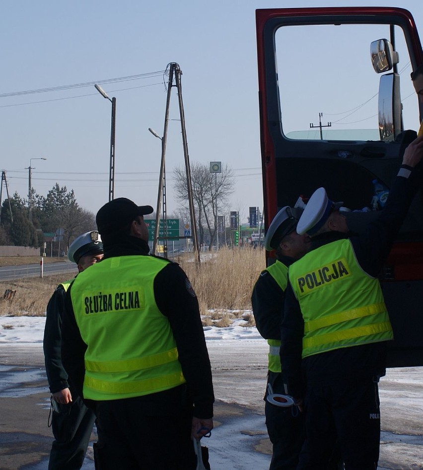 Kontrole ciężarówek i busów w powiecie wieluńskim. Posypały się mandaty