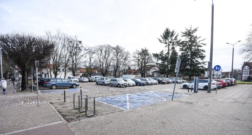 Popularne parkingi w Gdańsku Oliwie będą płatne? Jeden znajduje się naprzeciwko Parku Oliwskiego