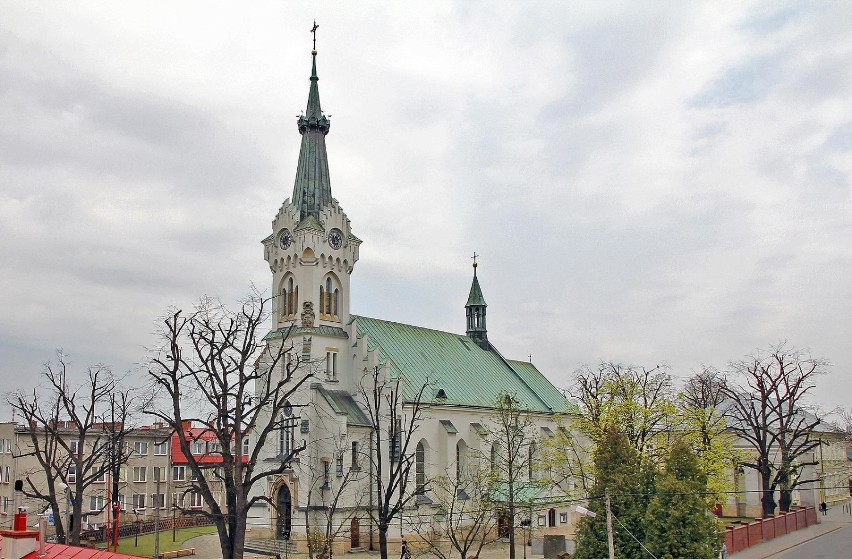 6. Parafia Świętej Jadwigi w Debicy