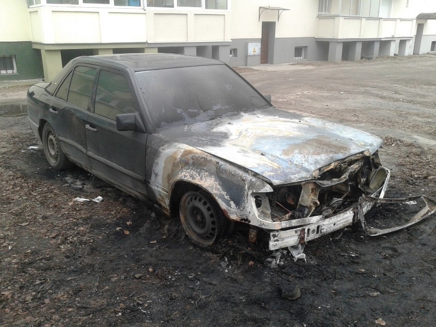Pożar samochodu na ul. Chrobrego we Wrzeszczu [ZDJĘCIA]