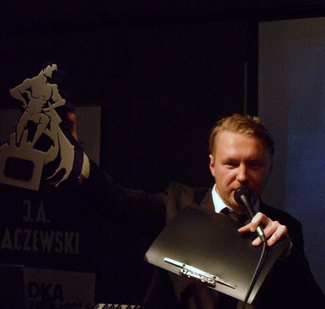 Prowadzący galę wydawca HIRO - Krzysztof Graban