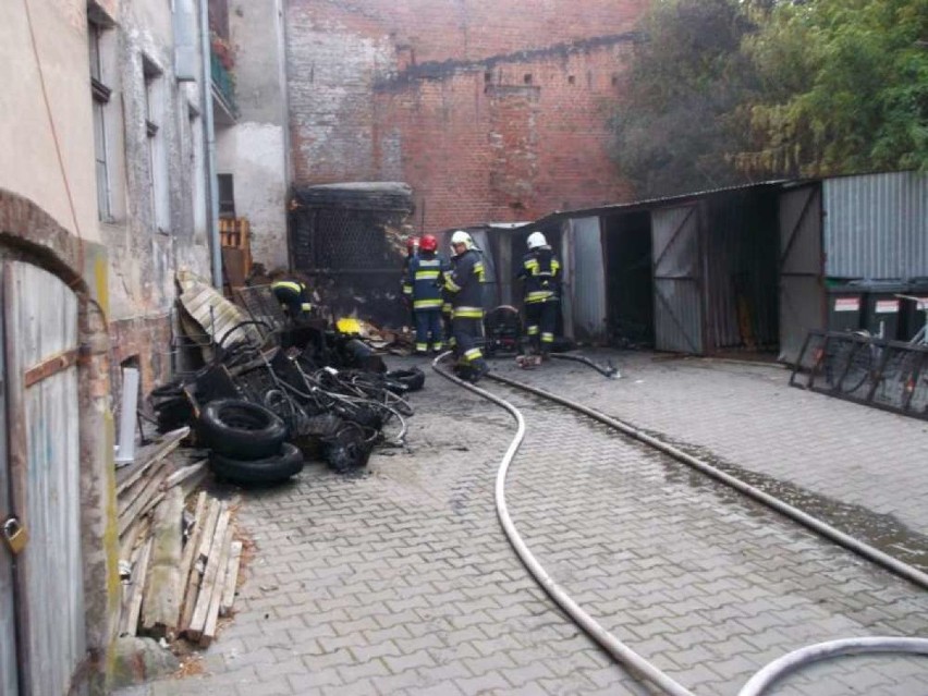 Pożar garaży w Wągrowcu