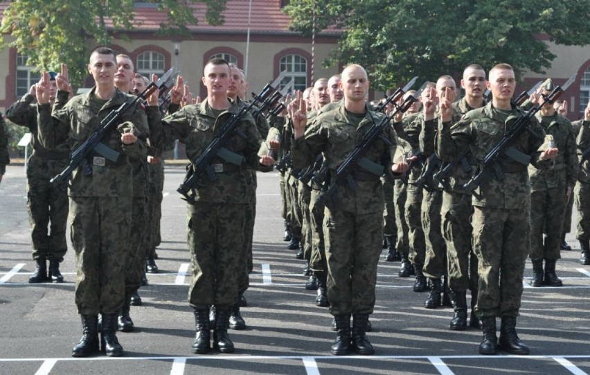 Poborowi przysięgali w Śremie po raz pierwszy od lat - 2...