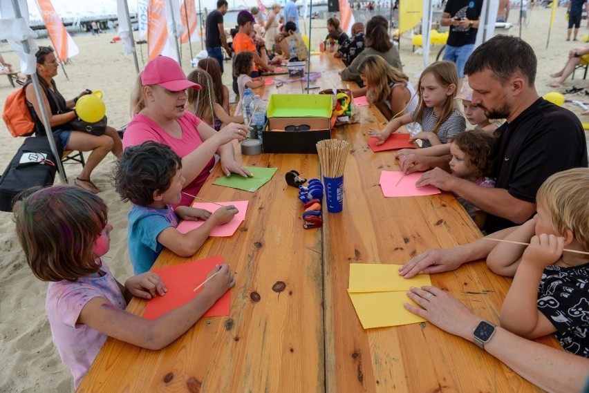 Festiwal Latawców Sopot 2021. Warsztaty, wspólna budowa latawców i pokazy. Niezwykłe wydarzenie nad morzem