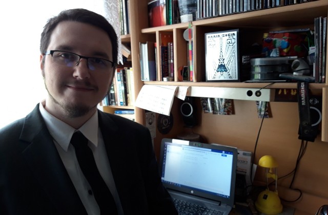 Kamil Aleksander Kwiatkowski bronił swoją pracę magisterską przed komputerem