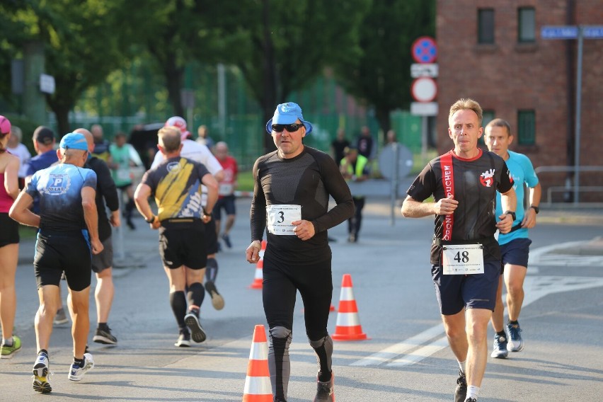 Warszawa. W niedzielę na ulicach pojawią się triathloniści