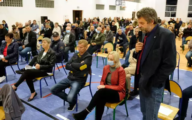Spotkanie o przebiegu obwodnicy Człuchowa w szkole w Rychnowach