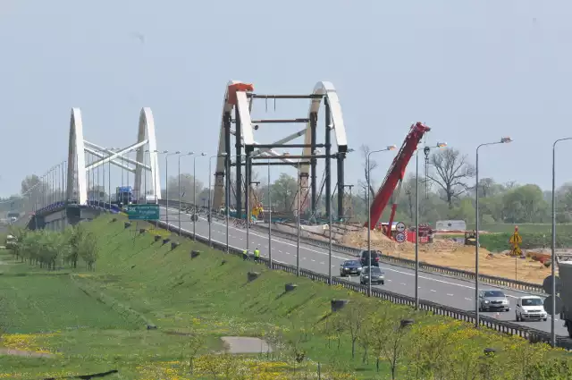 Na trasie S3 trwają teraz intensywne prace budowlane. Planując wyjazd nad morze warto zaplanować też ominięcie tej drogi. Tym bardziej, że korki na S3 są niemal pewne.