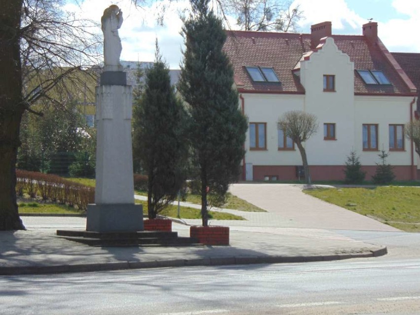 Szamocin jak wymarły. Pusty rynek i ulice - tak jeszcze nie było w mieście [ZDJĘCIA]