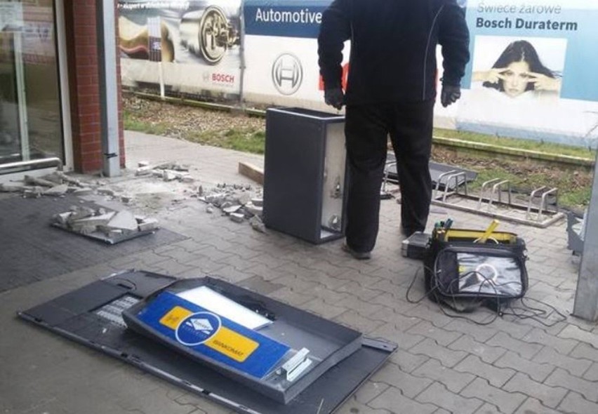 Wybuch w Katowicach: Ktoś wysadził bankomat na Giszowcu i ukradł pieniądze