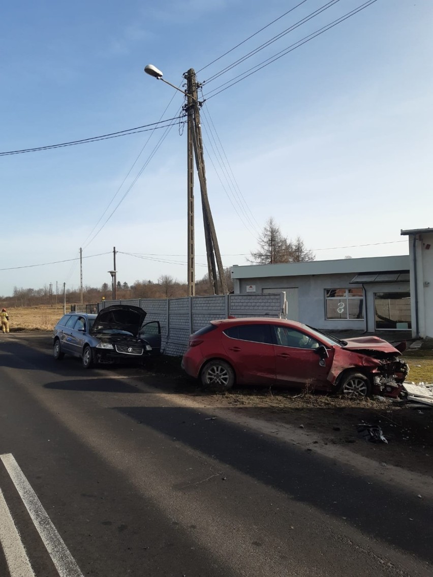 Wypadek na drodze z Nysy do Głuchołaz. Zderzyły się dwa...