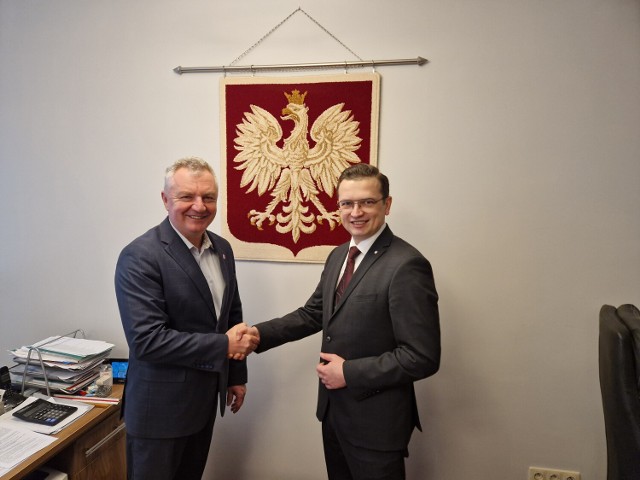 Wicewojewoda łódzki Grzegorz Majewski odwiedził Błaszki i spotkał się z burmistrzem