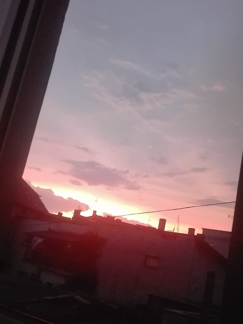 Niesamowite wieczorne niebo nad Oleśnicą i powiatem. Burza i deszcz przeszły bokiem