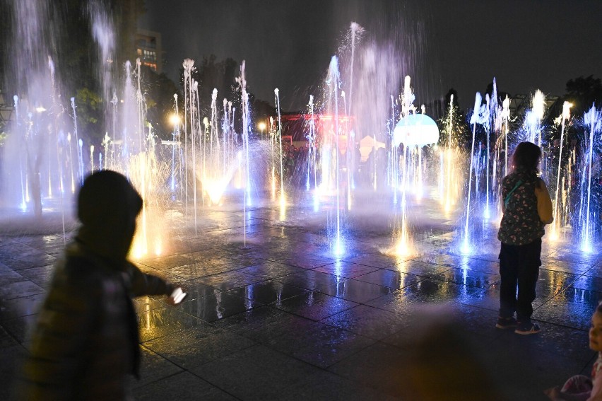 Multimedialne fontanny, czyli wyjątkowy spektakl światła,...